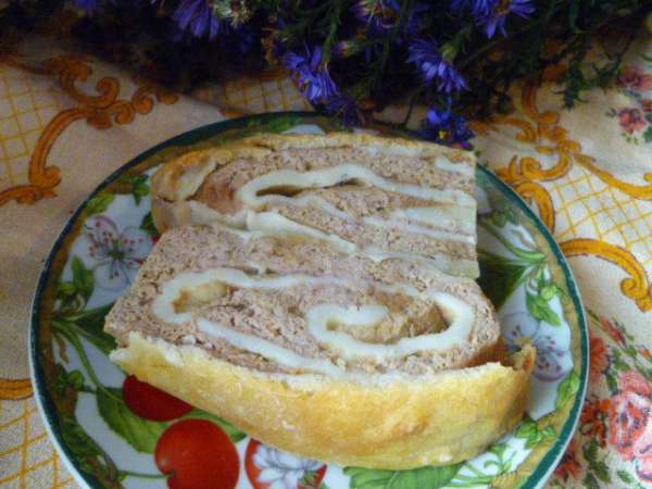 Такой рулет очень вкусен как в горячем, так и в холодном виде.
Его можно взять с собой в школу.
Вкусное тесто, нежное и очень сочное мясо... Такой рулет очень вкусен как в горячем, так и в холодном виде.
Его можно взять с собой в школу.
Вкусное тесто, нежное и очень сочное мясо...