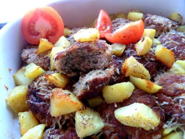 Добавки не явно выражены,поэтому на вкусе мяса это не отразилось...,все довольны)))