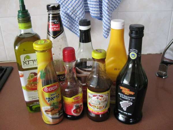 Смешиваем все ингридиенты для маринада