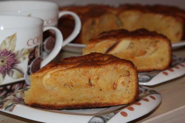 Пирог хорош теплым, но и холодный тоже очень вкусно! Приятного аппетита! Пирог хорош теплым, но и холодный тоже очень вкусно! Приятного аппетита!
