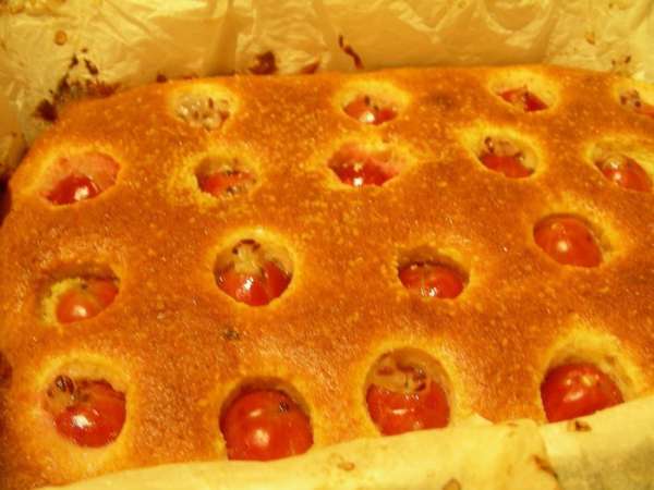 Вот такой он получается (вариант 1). Вкусный и теплый и холодный. Когда полностью остынет, можно его присыпать сахарной пудрой.
