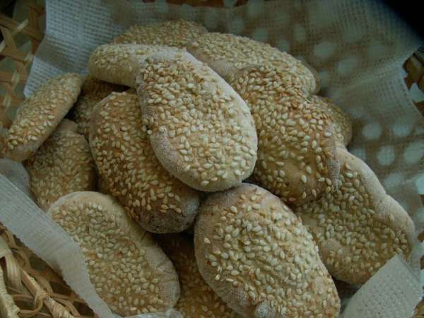  На днях пекла очень вкусные бискотти отЛаВандыhttp://www.edimdoma.ru/retsepty/54331-korolevskie-biskotti-s-kunzhutom-kuhni-narodov-mira Очень нежное нежирное печенье. Попробуйте! Спасибо, Викуша!!!