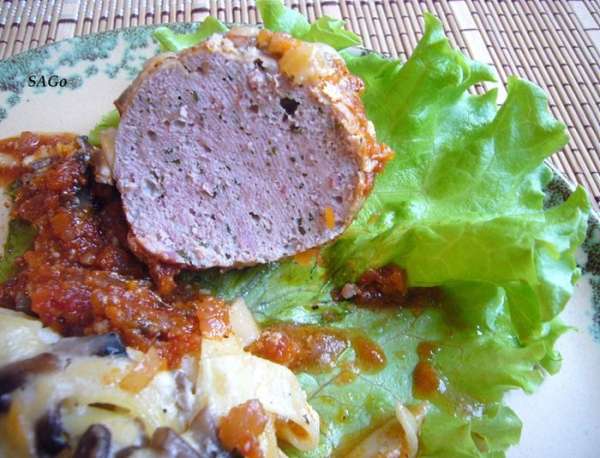 Вкус у подобного блюда совсем другой, нежели у отваренной пасты, больше лазанью напоминает, а тефтели получаются необычайно нежные. Вот такой у них срез:) Приятного аппетита!