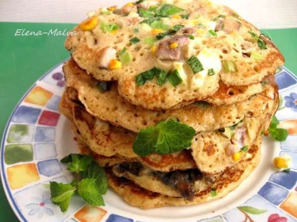 У вас будет внушительная стопочка нарядных, ароматных, очень вкусных блинов. 