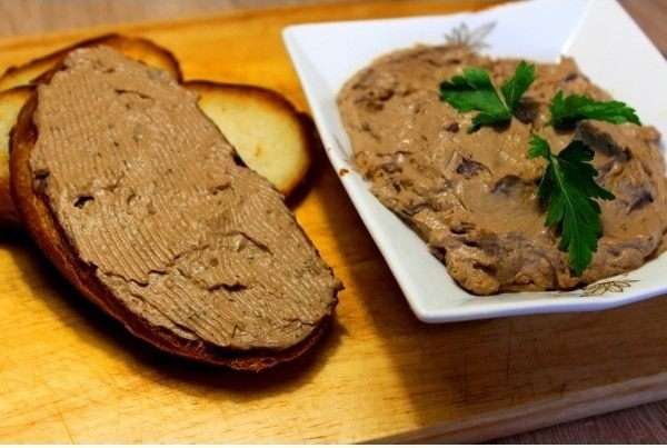 Делаем тосты из батона. Паштет готов!
Всего вам вкусного!
Делаем тосты из батона. Паштет готов!
Всего вам вкусного!