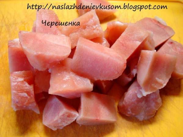 Куриное филе порезать крупными кусочками (можно использовать все части курицы)… Куриное филе порезать крупными кусочками (можно использовать все части курицы)…