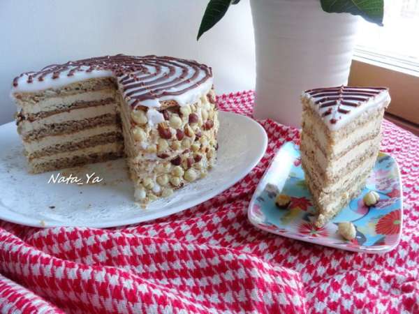 Лакомый кусочек! :)
Мега-ореховый торт готов! Лакомый кусочек! :)
Мега-ореховый торт готов!