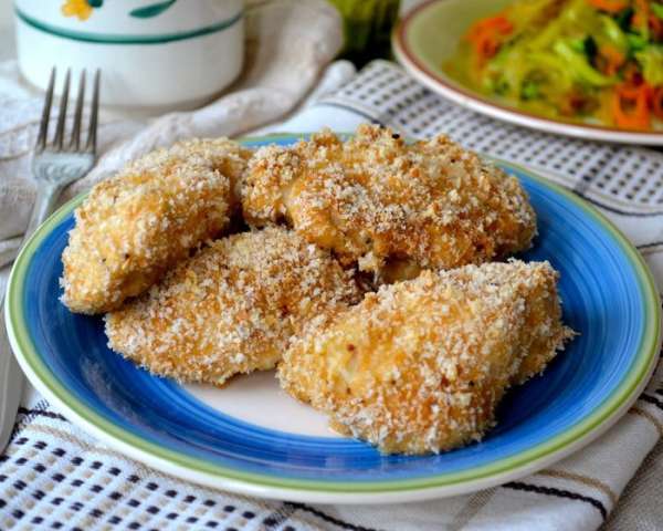А я подавала это блюдо с Куриным филе в сухарях от Лены Ковач! http://www.edimdoma.ru/retsepty/75523-kurinoe-file-v-suharyah Это необыкновенно вкусно и настолько же просто! Все вместе получилось просто замечательно! Дети просили добавку, несмотря на то, что порции были не маленькие.