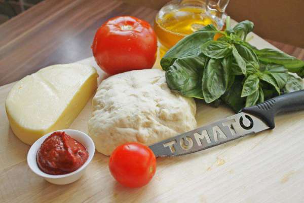 Подготовить необходимые продукты для пиццы. Подготовить необходимые продукты для пиццы.