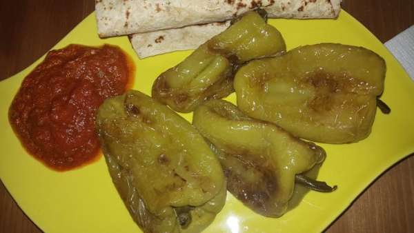 Подаем эту ароматную красоту с готовым итальянским соусом Basilico (Barilla) и лавашом.

Обожаю этот соус, настолько он вкусный, натуральный, без консервантов. Он у меня всегда под рукой. Можно приготовить самим, и, в принципе, это не займет много времени.

Приятного аппетита и вкусного поста!

