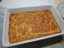 Поел выпекания он осядет. Но вкусовые качества от этого ниже не станут. 