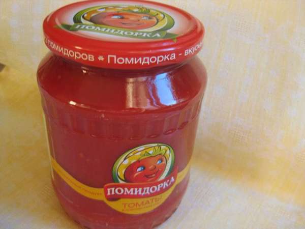 Отлично сюда подойдут и томаты из такой баночки от «Помидорки».