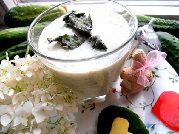 Если минералка не из холодильника, то добавляем лёд! Можно подавать! Это вкусно))) Освежает не хуже мороженого... Если минералка не из холодильника, то добавляем лёд! Можно подавать! Это вкусно))) Освежает не хуже мороженого...