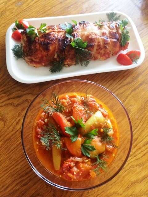 Можно есть икру как в горячем, так и в холодном виде. Вкусно и с мясом, и с кашей, и с картошкой, и просто так ложкой (как это делаю я). Можно есть икру как в горячем, так и в холодном виде. Вкусно и с мясом, и с кашей, и с картошкой, и просто так ложкой (как это делаю я).