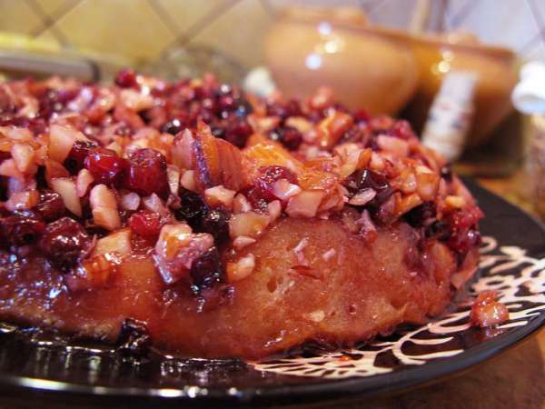 Достать, накрыть тарелкой и переврнуть. Наслаждаемся вкусом!