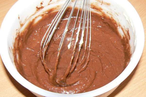 и тщательно перемешайте,тесто не должно быть густым