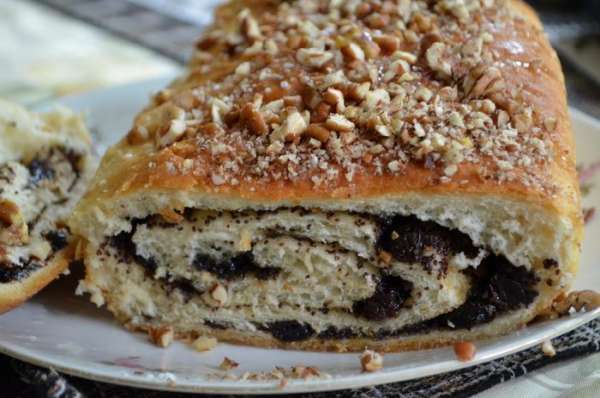 Я вторую буханку делала по заказу с маком.