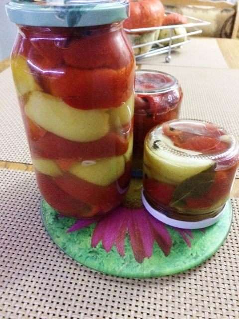 Через месяц полтора открываем баночку и подаем к мясу, очень вкусно. 