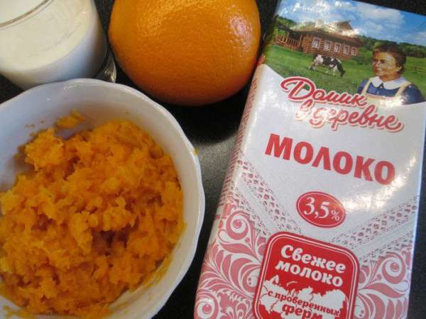 Готовить тыквенное пюре можно любым способом: из тушенных ломтиков тыквы, из запеченной или приготовленной на пару. Измельчать можно блендером, а я просто размяла вилочкой. Готовить тыквенное пюре можно любым способом: из тушенных ломтиков тыквы, из запеченной или приготовленной на пару. Измельчать можно блендером, а я просто размяла вилочкой.