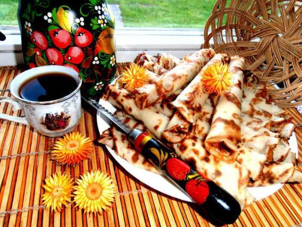 Подаём к чаю-кофе и макаем в сгущёночку каждый ролл))))) Подаём к чаю-кофе и макаем в сгущёночку каждый ролл)))))