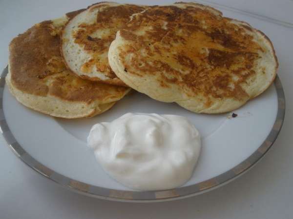 Я сделала таким образом с тертой грушой и с сыром!! мммм...вкуснятина! Главное в этих блинчиках - жарятся они на абсолютно сухой сковороде и на среднем огне! Я сделала таким образом с тертой грушой и с сыром!! мммм...вкуснятина! Главное в этих блинчиках - жарятся они на абсолютно сухой сковороде и на среднем огне!
