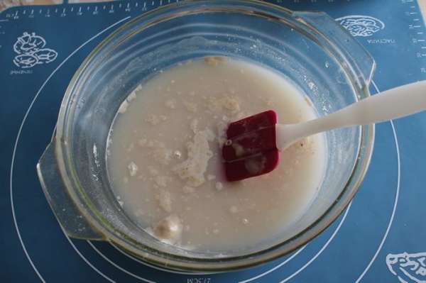 Развести дрожжи теплой воде со 1 ст.л муки. Оставить минут на 10.
Развести дрожжи теплой воде со 1 ст.л муки. Оставить минут на 10.