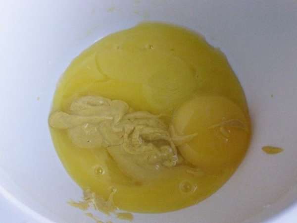 Взбиваем миксером на 2-й скорости минуты 3. Взбиваем миксером на 2-й скорости минуты 3.