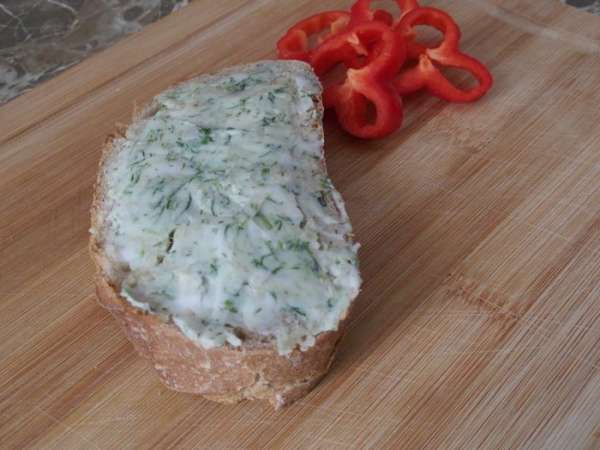 Я укладываю это вкуснейшество в банку и кушаю на завтрак с чёрным подсушенным хлебушком.. ну очень полезно!:))