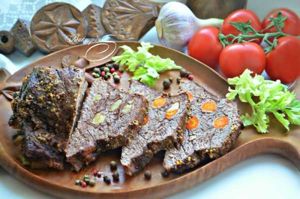 Готовому мясу дать отдохнуть (накрыв фольгой). Нарезать уже остывшее мясо на ломтики и подавать с овощами или любым другим гарниром. Приятного вам аппетита! Готовому мясу дать отдохнуть (накрыв фольгой). Нарезать уже остывшее мясо на ломтики и подавать с овощами или любым другим гарниром. Приятного вам аппетита!