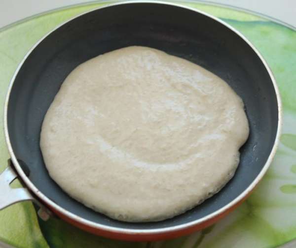 Сковороду разогреть и смазать растительным маслом.
Выливать на сковороду примерно по 2 ст. л. на 1 панкейк. Выпекать на среднем огне. Сковороду разогреть и смазать растительным маслом.
Выливать на сковороду примерно по 2 ст. л. на 1 панкейк. Выпекать на среднем огне.