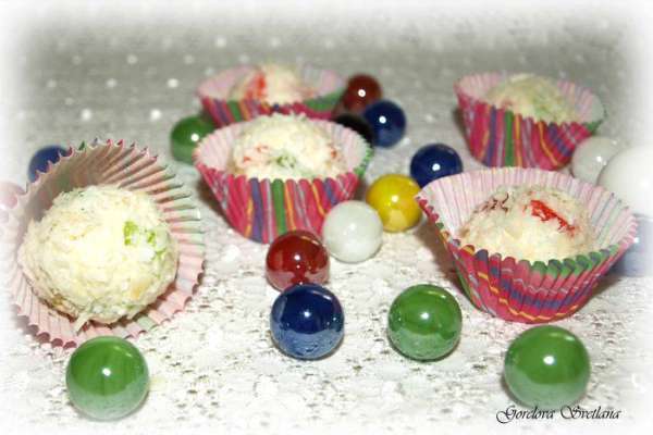 Кстати, рекомендую к чаю http://www.edimdoma.ru/retsepty/66938-konfety-tvorozhno-marmeladnye Очень вкусные, полезные конфетки из творога и мармелада от Анюты (Солнце).