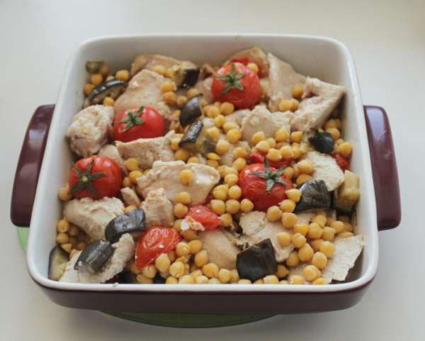 Выложить их к мясу и запекать еще 5 минут.
Выложить их к мясу и запекать еще 5 минут.