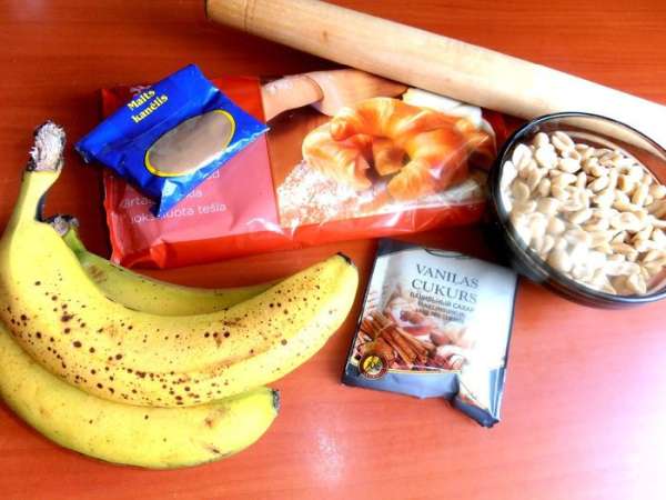 Продукты... В процессе разморозки теста,орешки поменяла на зависшие мармеладные дольки))) Продукты... В процессе разморозки теста,орешки поменяла на зависшие мармеладные дольки)))