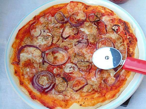 Выпекать 10 минут до румяного цвета. Подавать с пылу с жару!
Buon appetito!