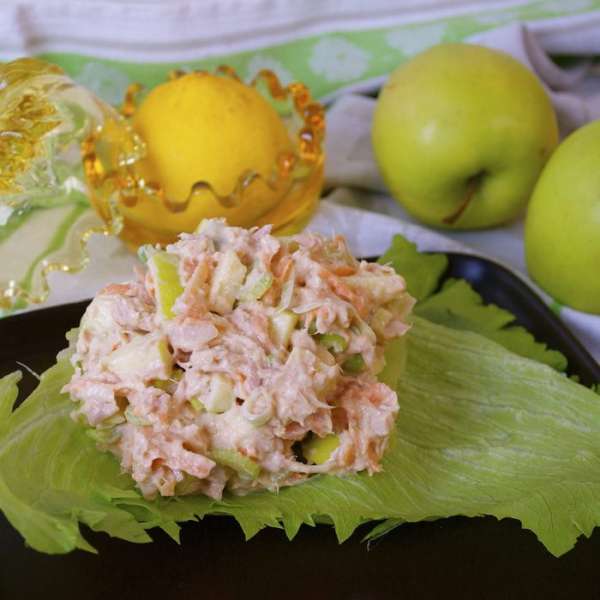 И подавать на листьях зеленого салата! Очень вкусно!...