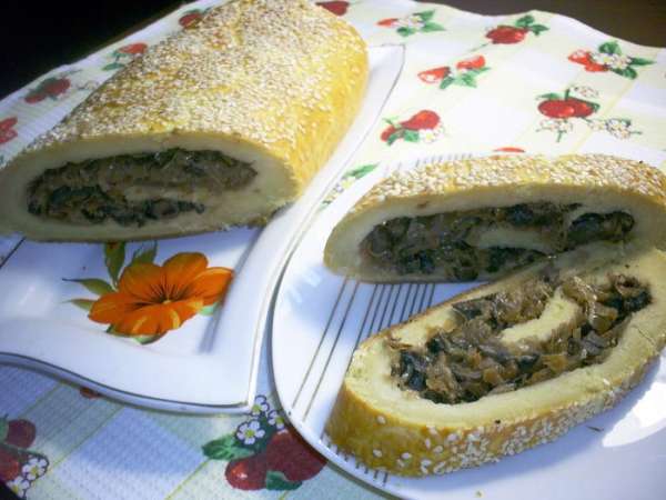 Готовому рулету даем остыть на противне. Очень вкусно как в теплом, так и в холодном виде. Приятного аппетита!!! Готовому рулету даем остыть на противне. Очень вкусно как в теплом, так и в холодном виде. Приятного аппетита!!!