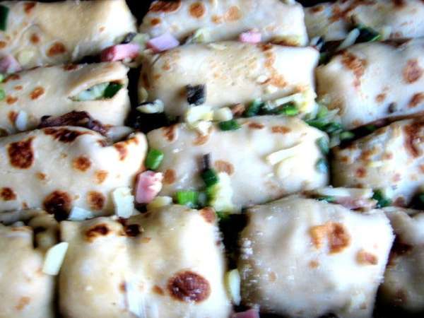 Если начинка осталась, высыпаем её сверху. Если начинка осталась, высыпаем её сверху.