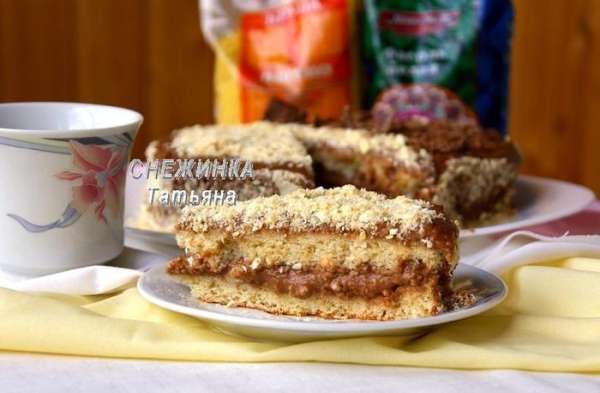 Разрезаем готовый тортик и угощаем. Очень вкусно! Разрезаем готовый тортик и угощаем. Очень вкусно!