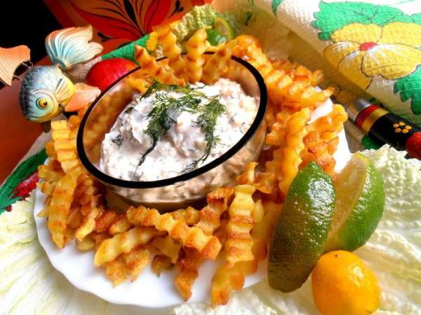 Украшаем наше блюдо китайской капустой,яблочком, лаймом и укропом... Украшаем наше блюдо китайской капустой,яблочком, лаймом и укропом...