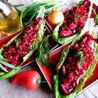 Закуска, достойная праздничного стола: http://www.edimdoma.ru/retsepty/65508-svekolnyy-salat-lodochki Закуска, достойная праздничного стола: http://www.edimdoma.ru/retsepty/65508-svekolnyy-salat-lodochki