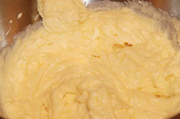 Получится вот такая пышная масса.
