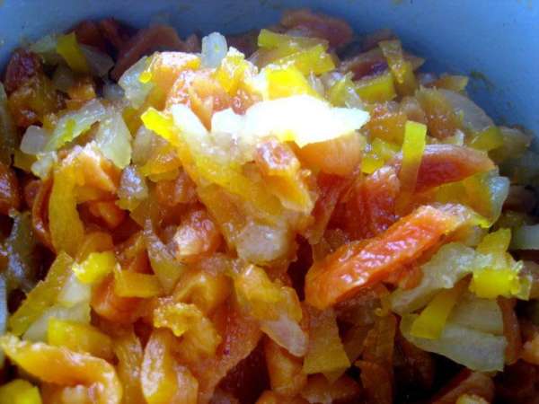 Через час варенье загустело и кусочки приобрели янтарный цвет! Через час варенье загустело и кусочки приобрели янтарный цвет!