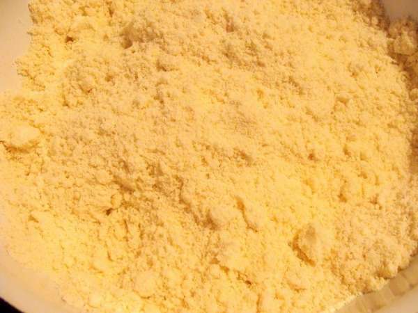 Смешать с 600 граммами муки, солью и разрыхлителем. Руками размять до однородной крошки.
Если хотите более рассыпчатое печенье получить, нужно добавить крахмал, а если более воздушное мягкое, то больше разрыхлителя. Смешать с 600 граммами муки, солью и разрыхлителем. Руками размять до однородной крошки.
Если хотите более рассыпчатое печенье получить, нужно добавить крахмал, а если более воздушное мягкое, то больше разрыхлителя.