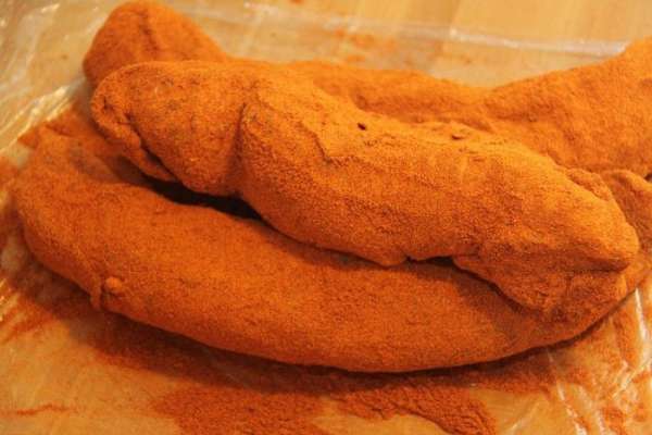 Получаются такие вот куски:
Общий вес мяса, по сравнению с сырым, примерно 1300г (т.е. уменьшился на 400г) Получаются такие вот куски:
Общий вес мяса, по сравнению с сырым, примерно 1300г (т.е. уменьшился на 400г)