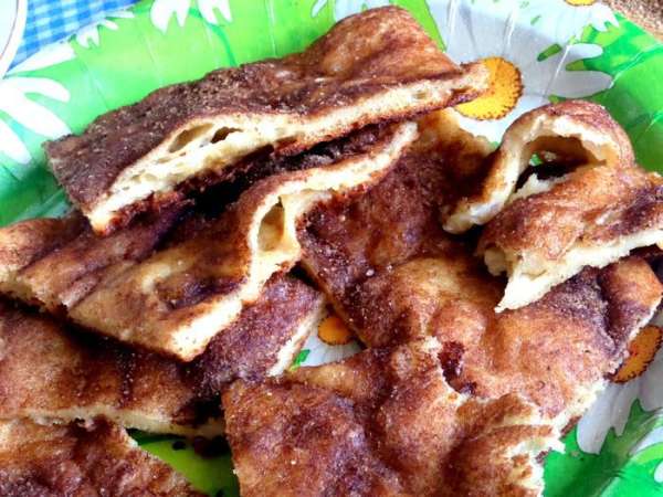 К молочку рекомендую сварганить быструю и вкусную лепёшку от Елены: http://www.edimdoma.ru/retsepty/68033-almoyshavena-sladkaya-lepeshka-ispanskih-evreev К молочку рекомендую сварганить быструю и вкусную лепёшку от Елены: http://www.edimdoma.ru/retsepty/68033-almoyshavena-sladkaya-lepeshka-ispanskih-evreev