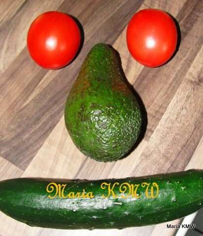 Почистим овощи для салата. :)