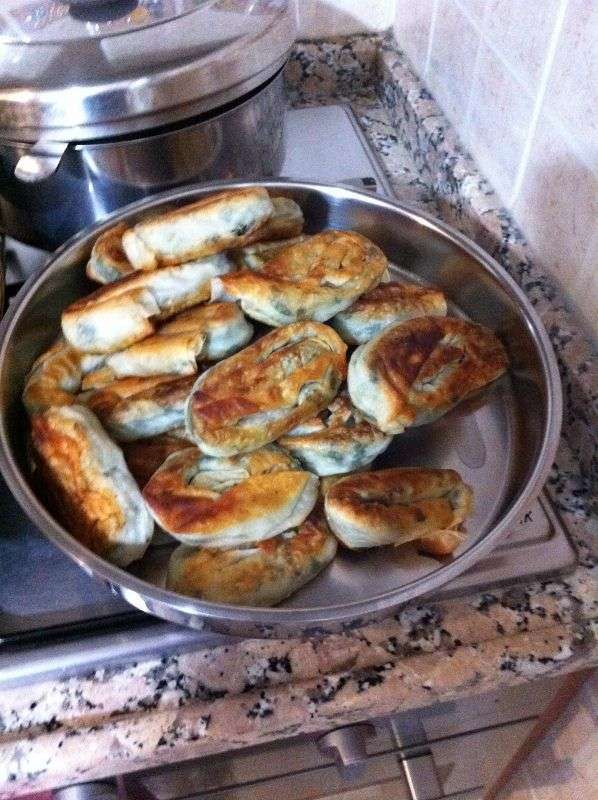 Можно кушать!Приятного аппетита!
Извините,за фото,готовили у свекрови,фотографировала телефоном. Можно кушать!Приятного аппетита!
Извините,за фото,готовили у свекрови,фотографировала телефоном.