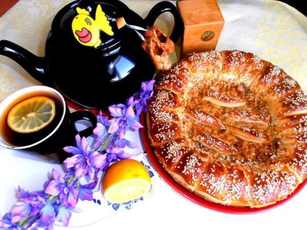 Завариваем чай. Особо рекомендую с лимоном!