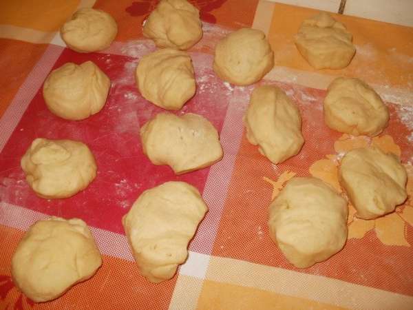 Делим примерно на 14 кусочков. Делим примерно на 14 кусочков.