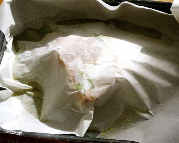 ...чтобы она максимально закрывала сам противень с мясом. (как на фото)